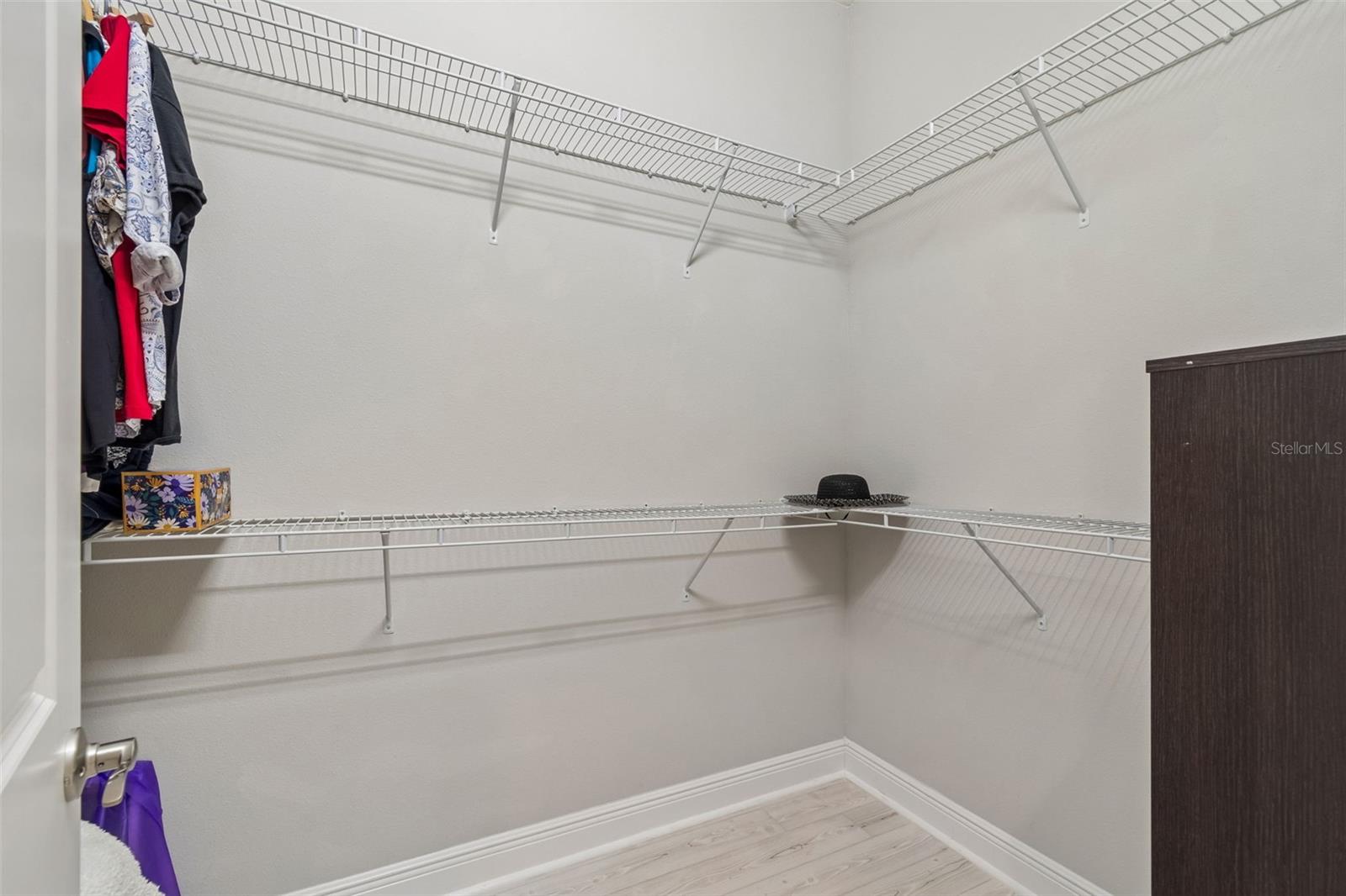 2213 HOLLOW FOREST CT, WESLEY CHAPEL, FL, 33543