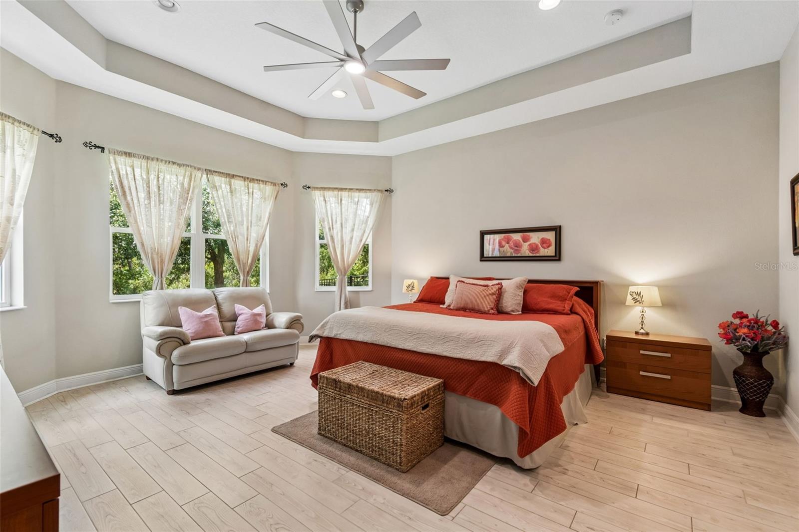 2213 HOLLOW FOREST CT, WESLEY CHAPEL, FL, 33543