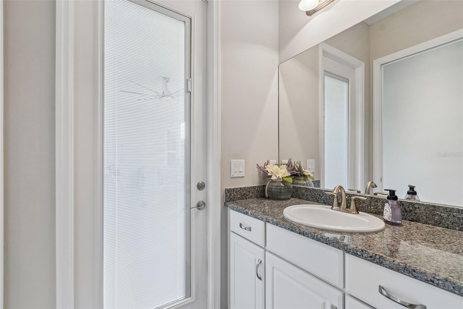 2213 HOLLOW FOREST CT, WESLEY CHAPEL, FL, 33543