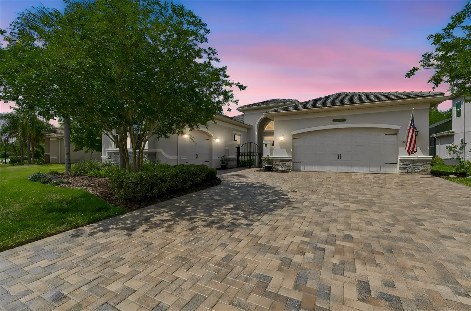 2213 HOLLOW FOREST CT, WESLEY CHAPEL, FL, 33543