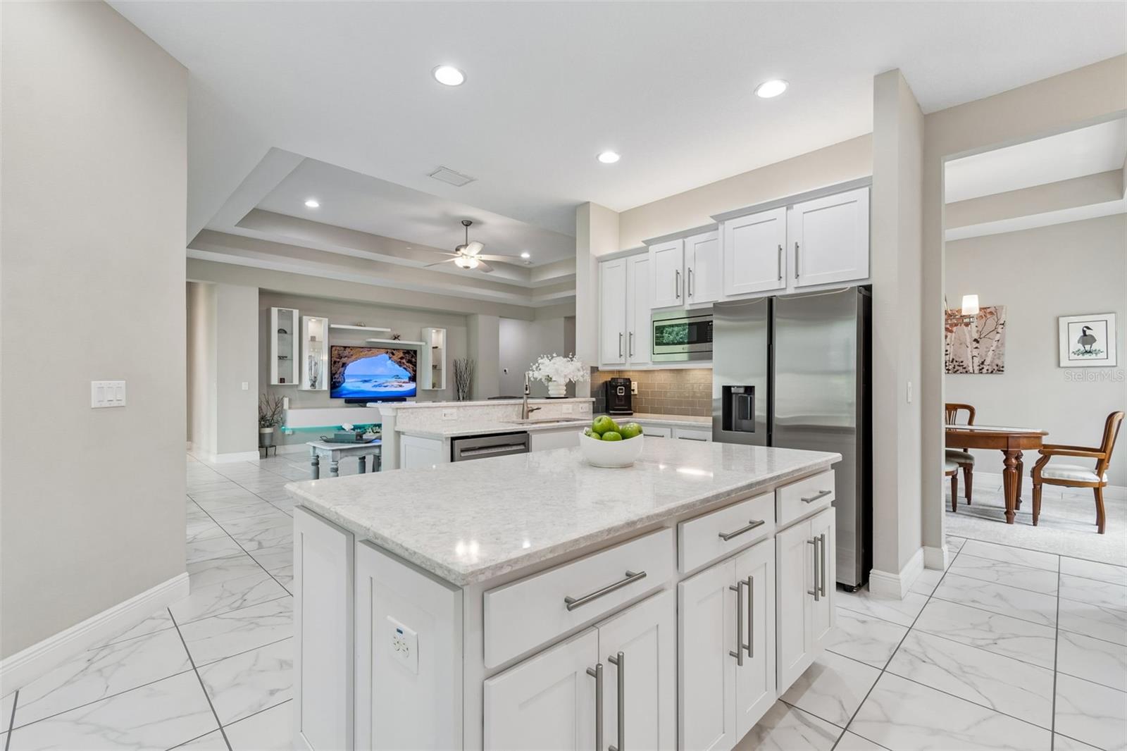 2213 HOLLOW FOREST CT, WESLEY CHAPEL, FL, 33543