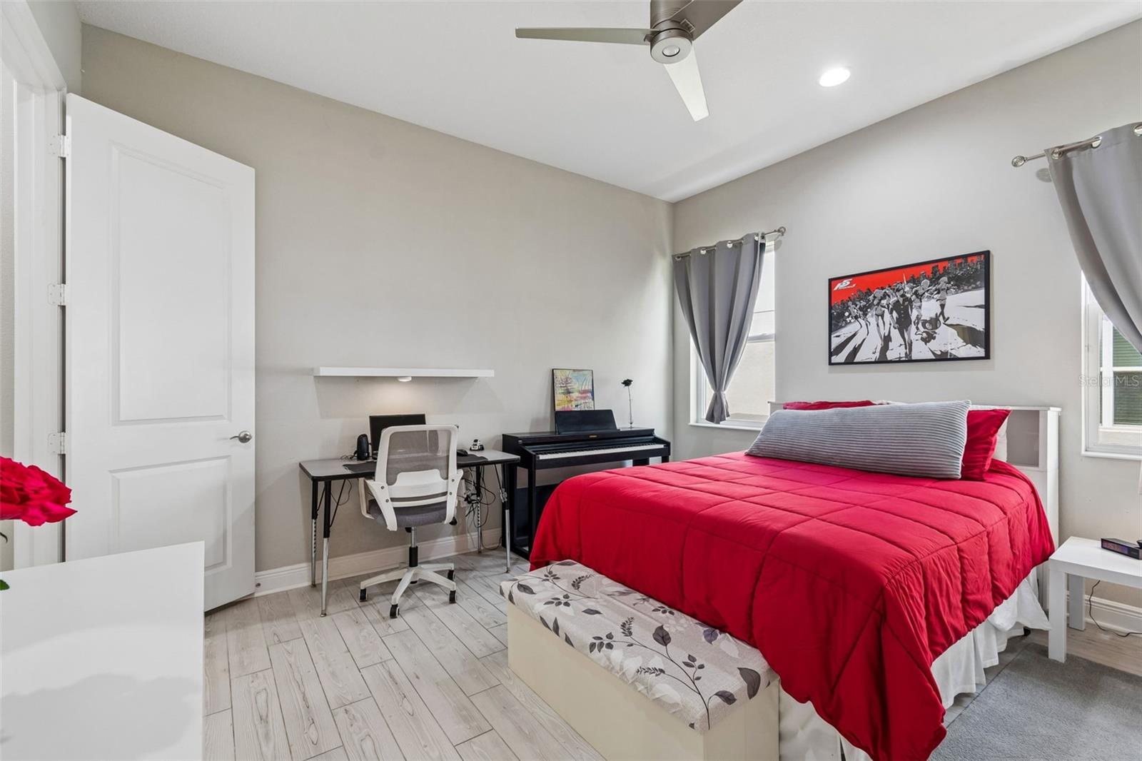 2213 HOLLOW FOREST CT, WESLEY CHAPEL, FL, 33543