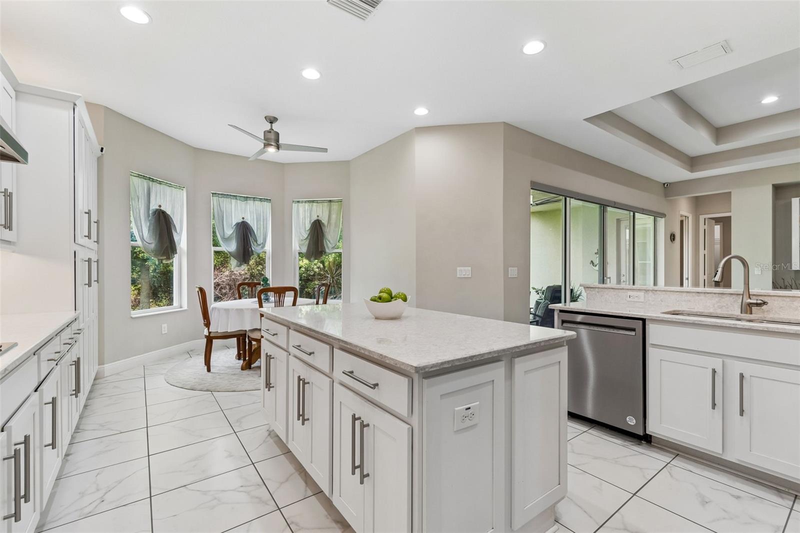 2213 HOLLOW FOREST CT, WESLEY CHAPEL, FL, 33543