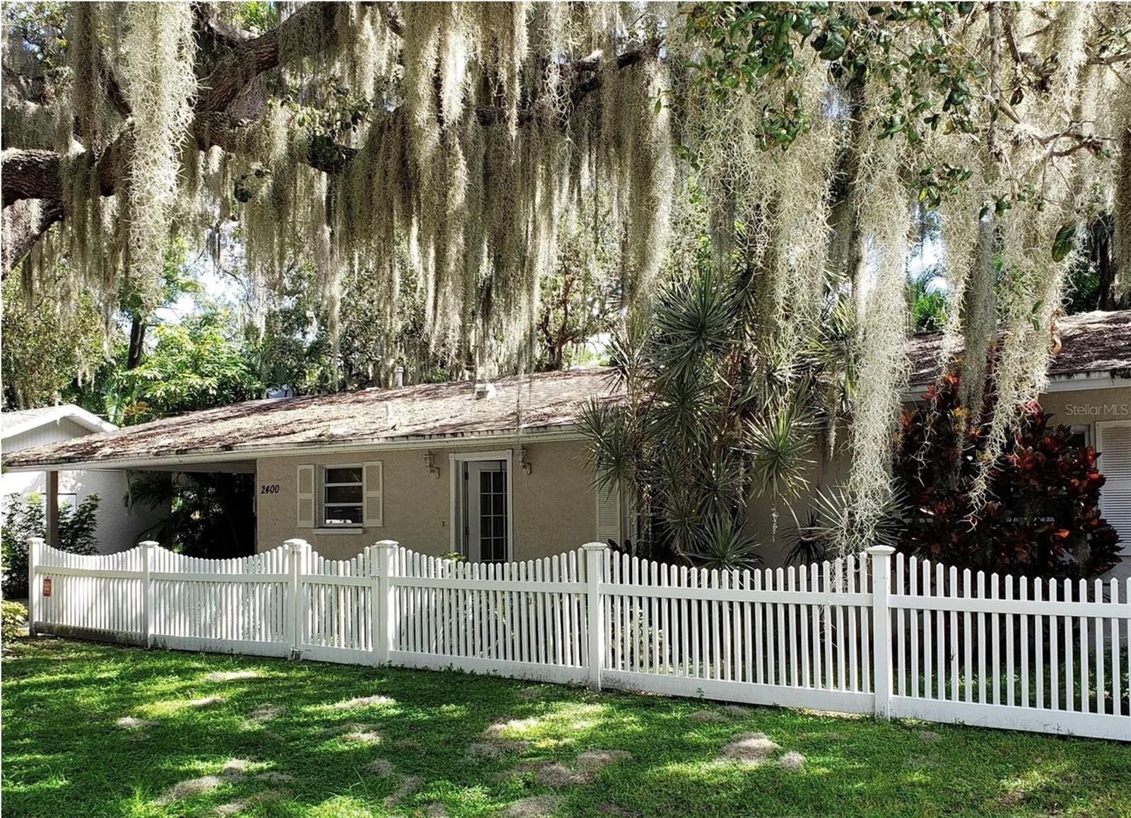 2400 IXORA AVE, SARASOTA, FL, 34234