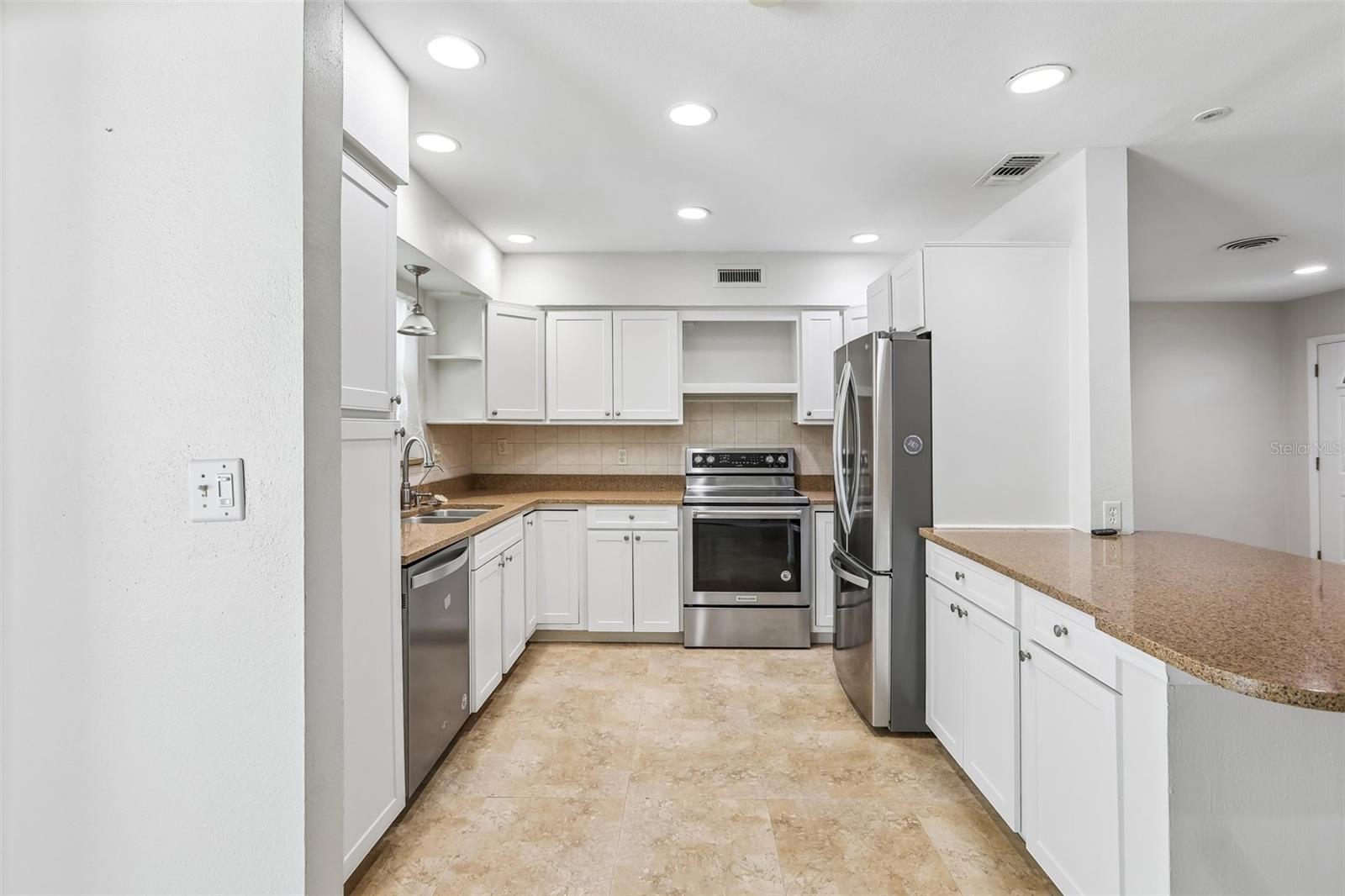 11589 64TH TER, SEMINOLE, FL, 33772