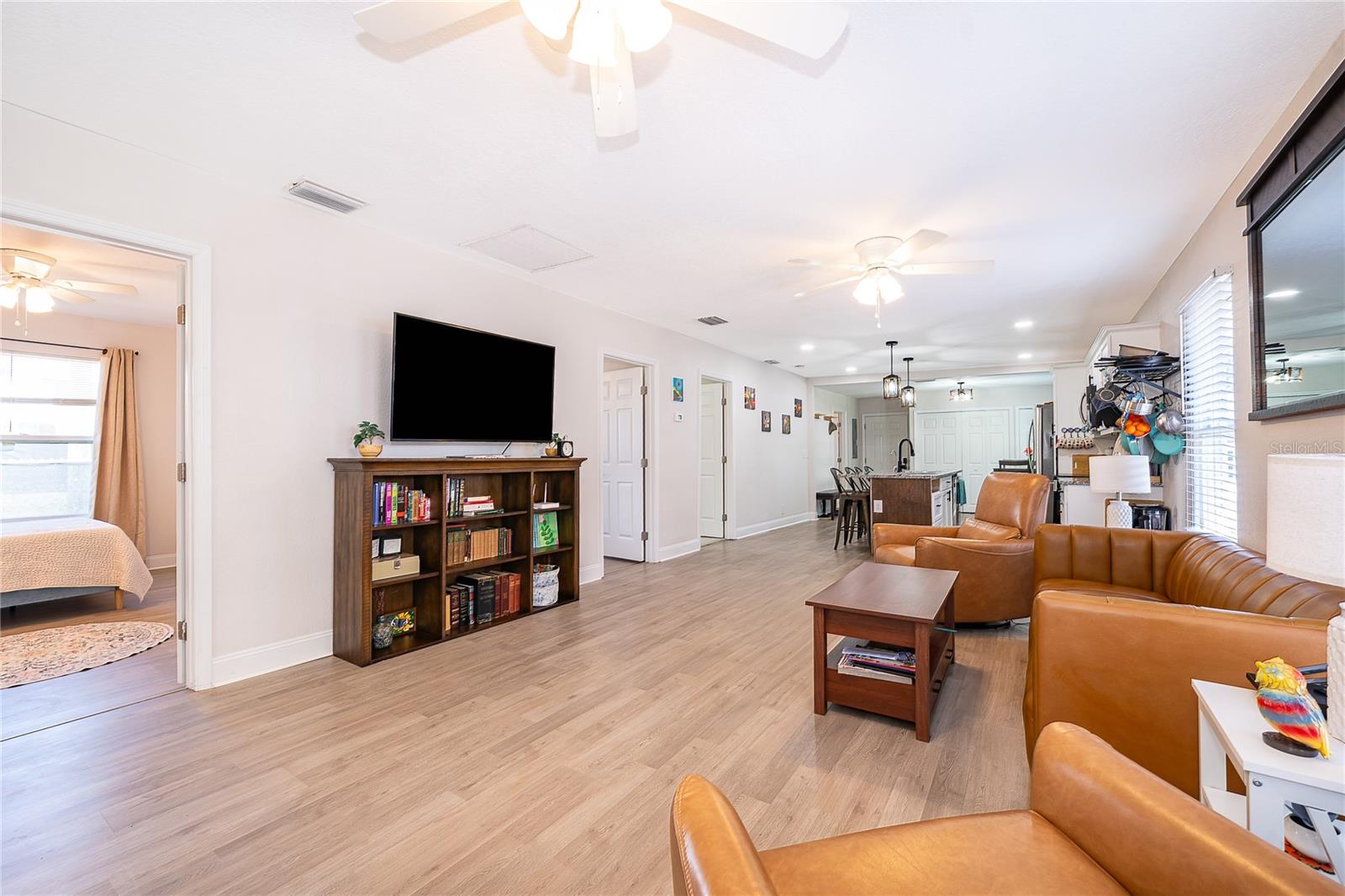 702 E GILCHRIST ST, PLANT CITY, FL, 33563