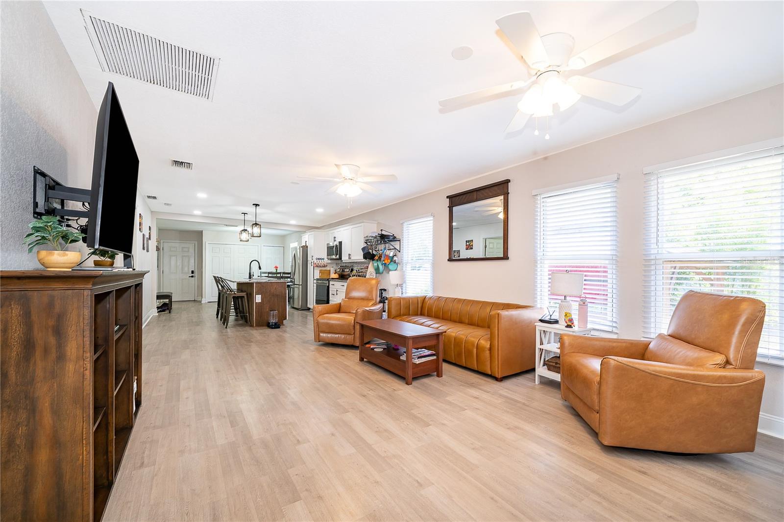 702 E GILCHRIST ST, PLANT CITY, FL, 33563