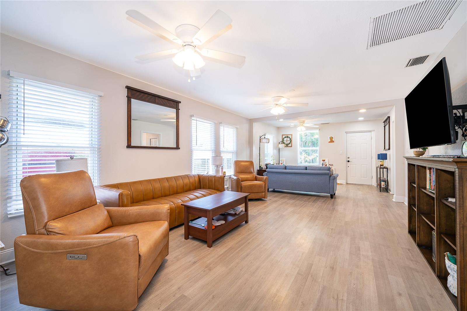 702 E GILCHRIST ST, PLANT CITY, FL, 33563