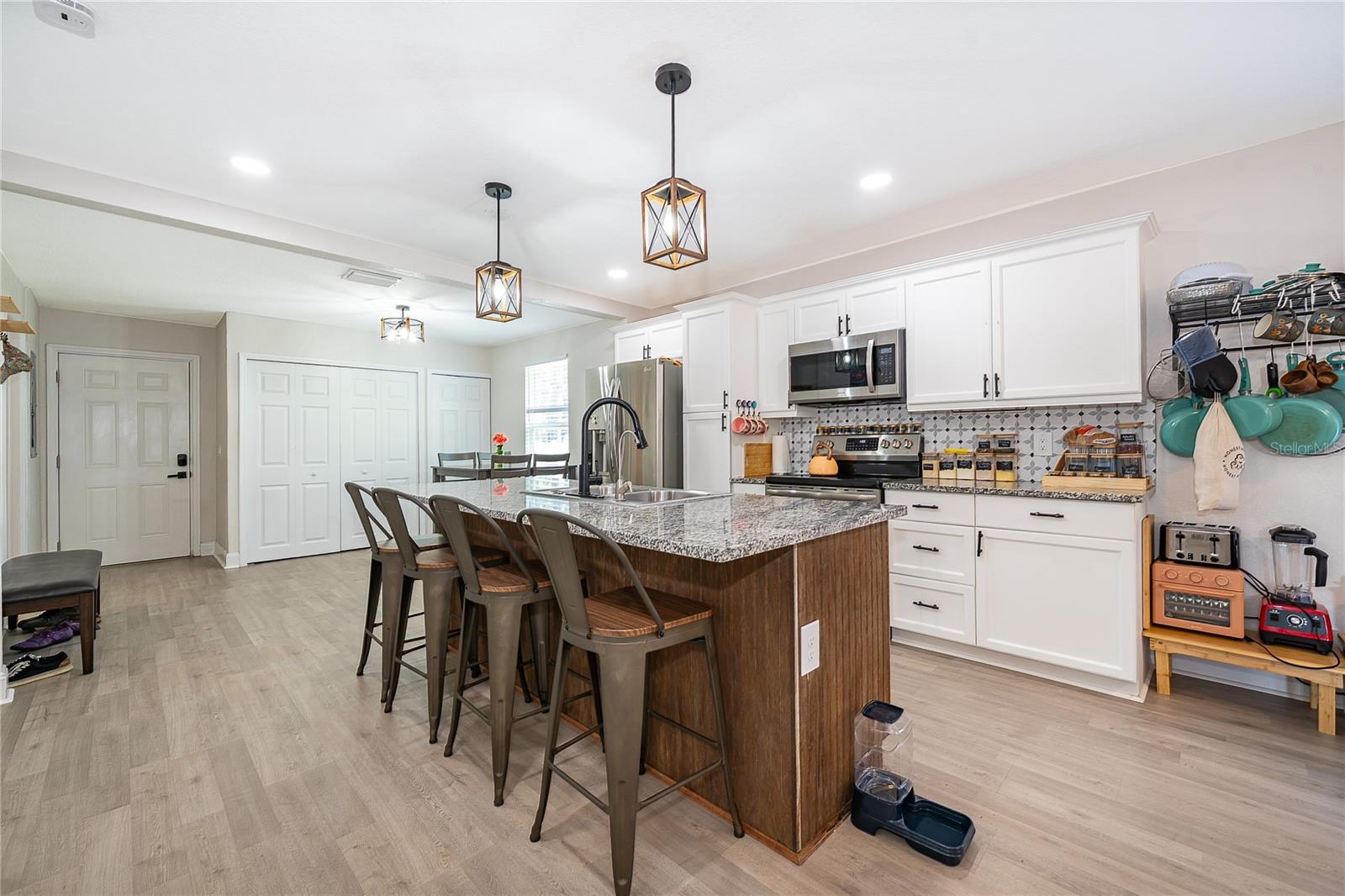 702 E GILCHRIST ST, PLANT CITY, FL, 33563