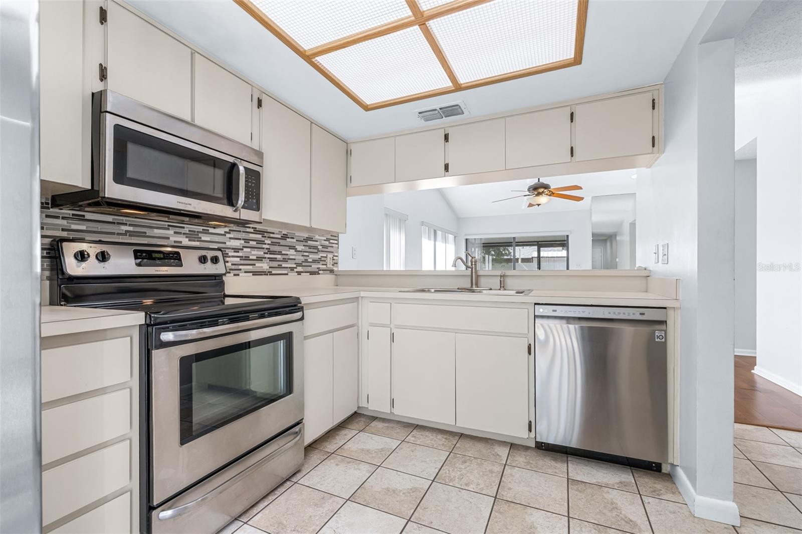 709 OAK PARK PL, BRANDON, FL, 33511