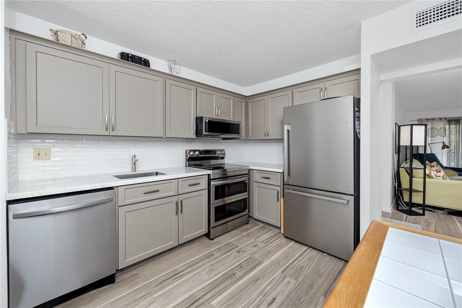 2207 BELLEAIR RD #B30, CLEARWATER, FL, 33764