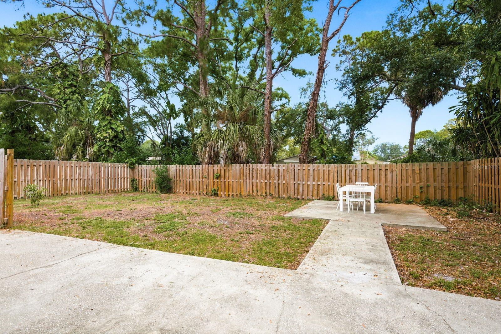 7327 WINCHESTER DR, TAMPA, FL, 33615