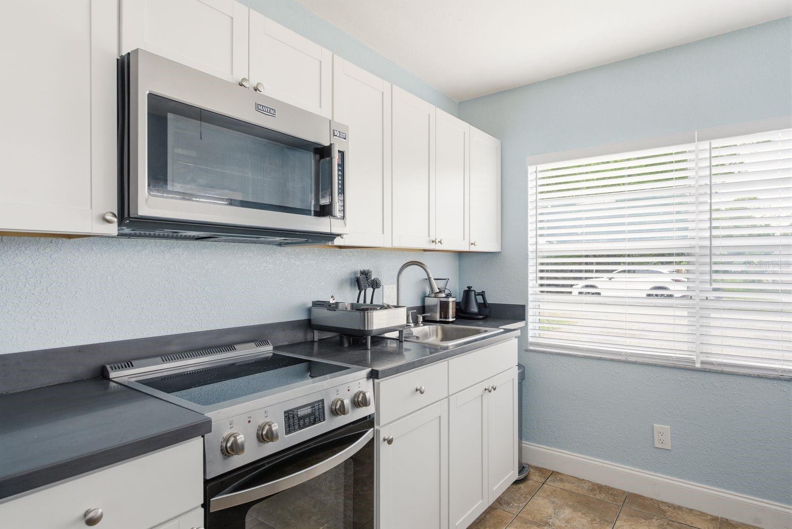7327 WINCHESTER DR, TAMPA, FL, 33615