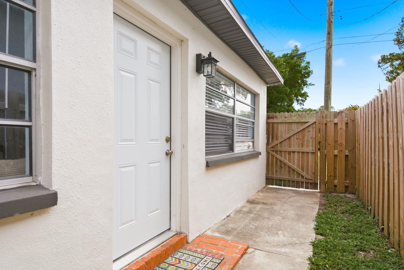 7327 WINCHESTER DR, TAMPA, FL, 33615