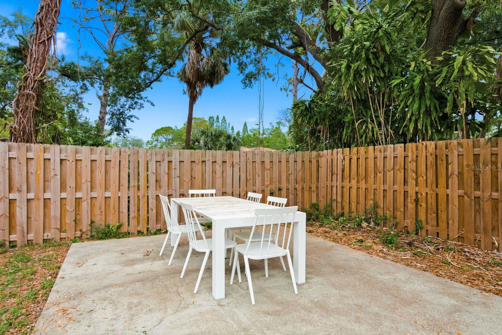 7327 WINCHESTER DR, TAMPA, FL, 33615