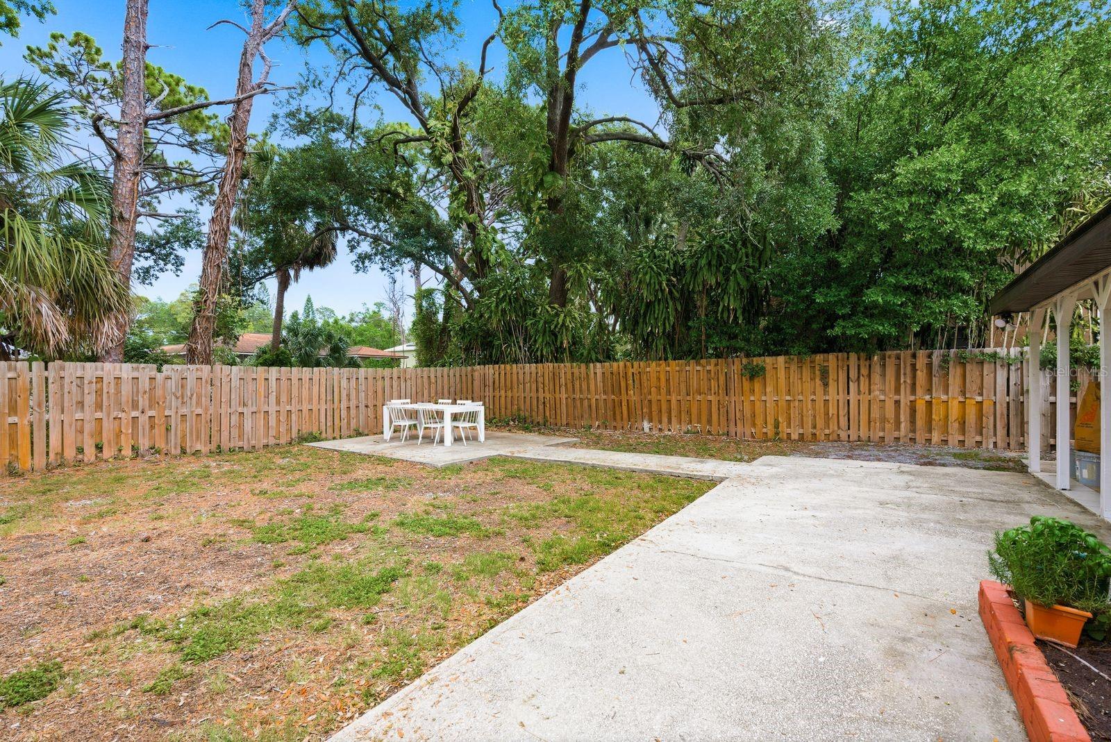 7327 WINCHESTER DR, TAMPA, FL, 33615