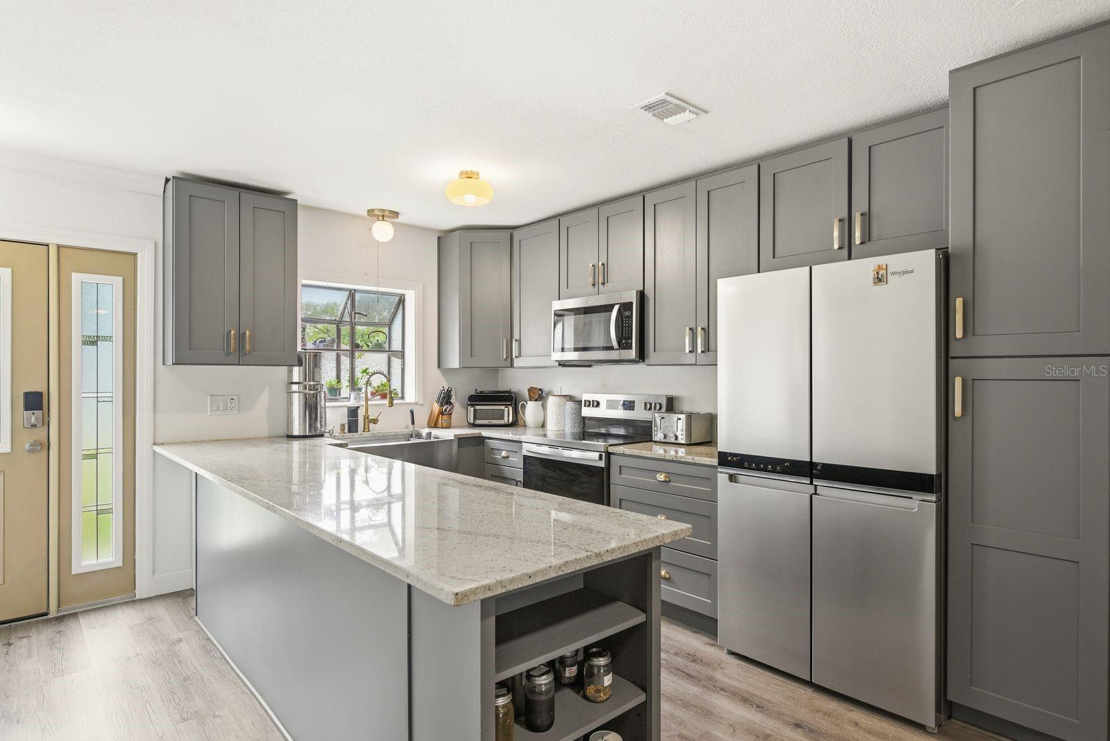 7327 WINCHESTER DR, TAMPA, FL, 33615
