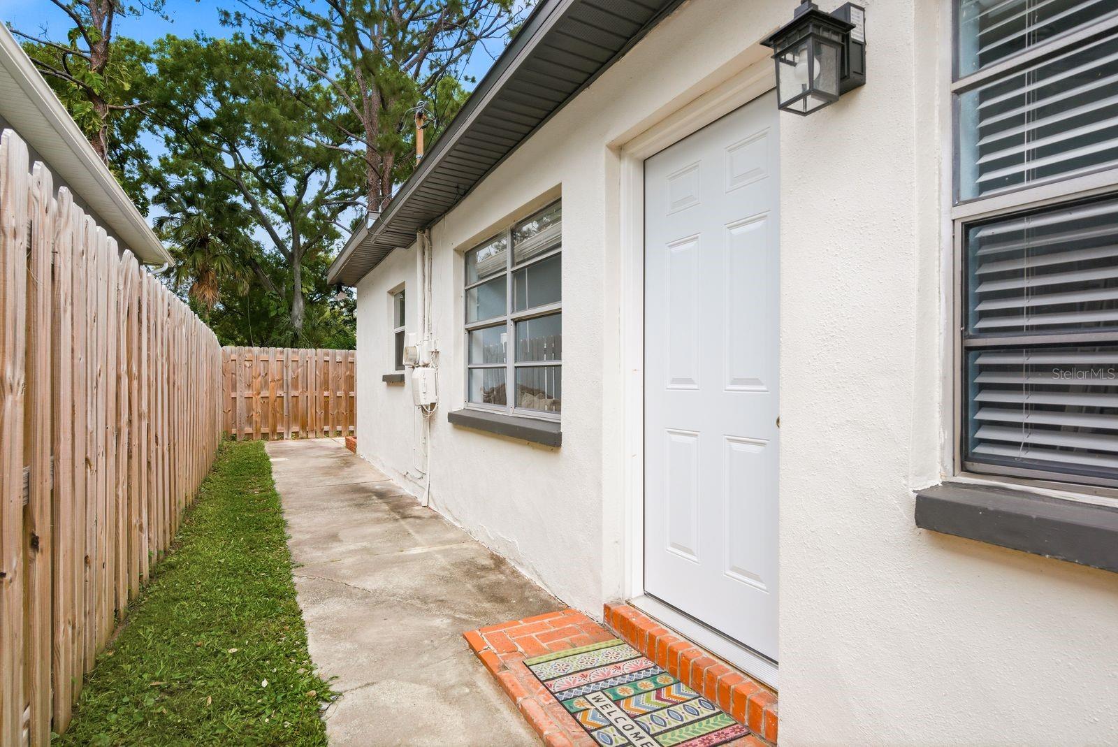 7327 WINCHESTER DR, TAMPA, FL, 33615
