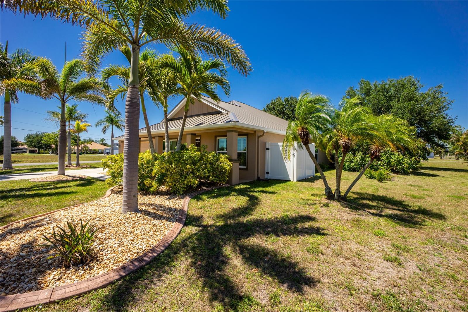 17200 NILE CT, PUNTA GORDA, FL, 33955
