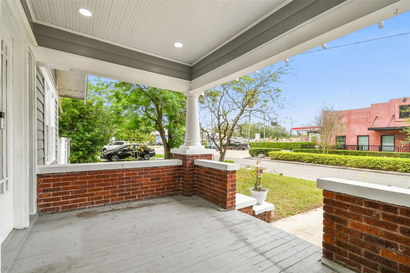 6810 N NAVIN AVE, TAMPA, FL, 33604