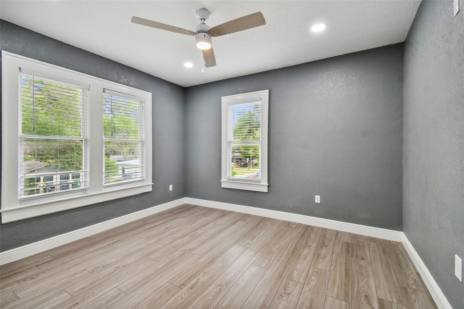 6810 N NAVIN AVE, TAMPA, FL, 33604