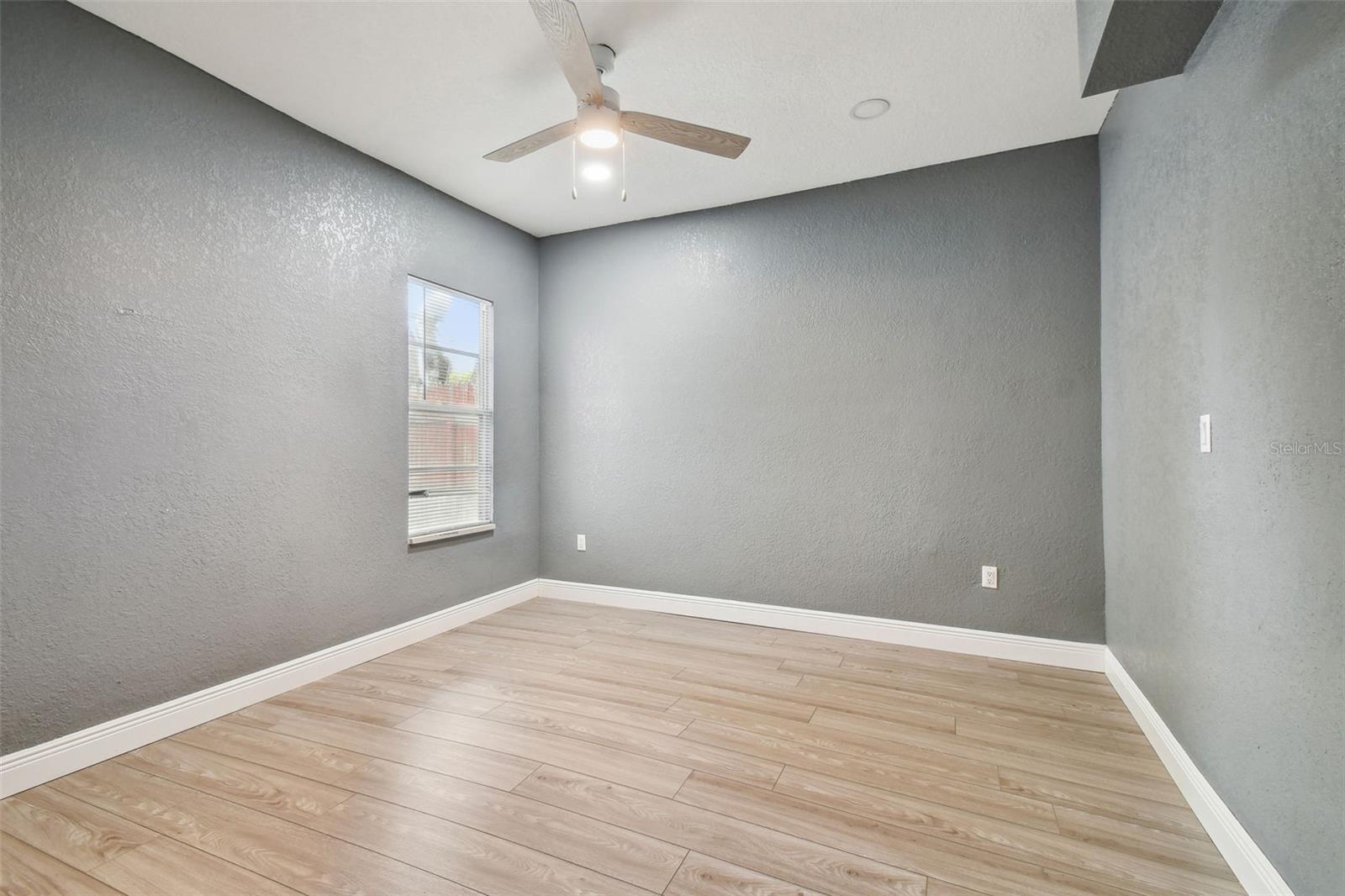 6810 N NAVIN AVE, TAMPA, FL, 33604