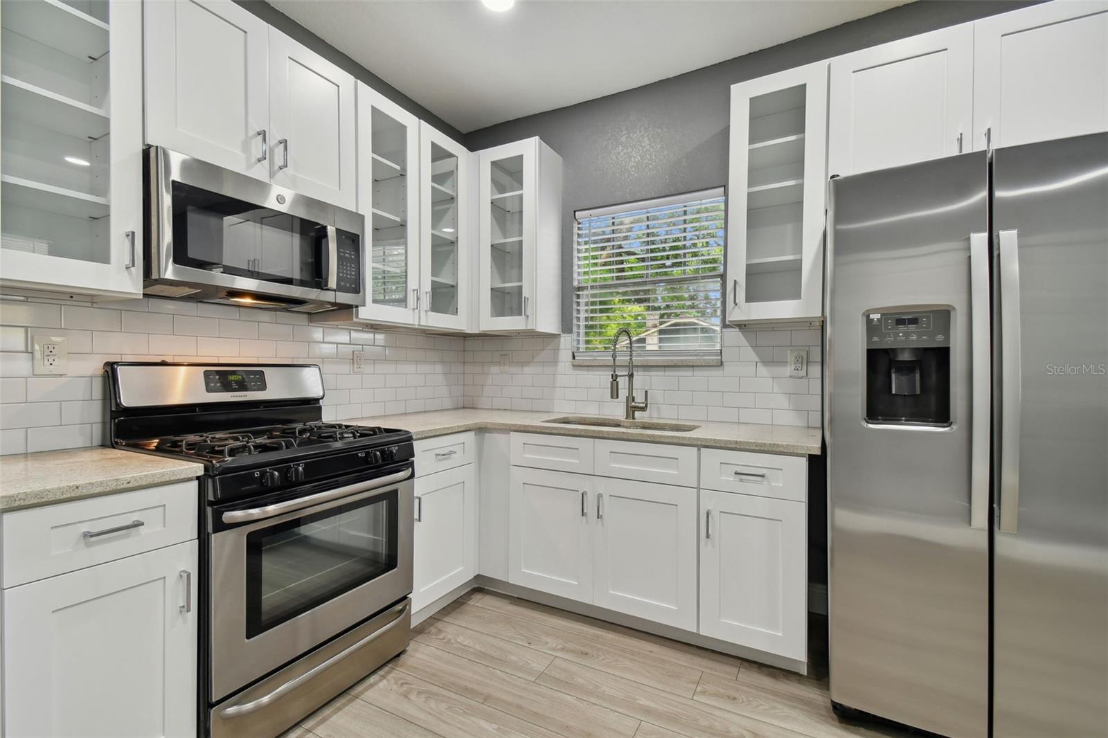 6810 N NAVIN AVE, TAMPA, FL, 33604