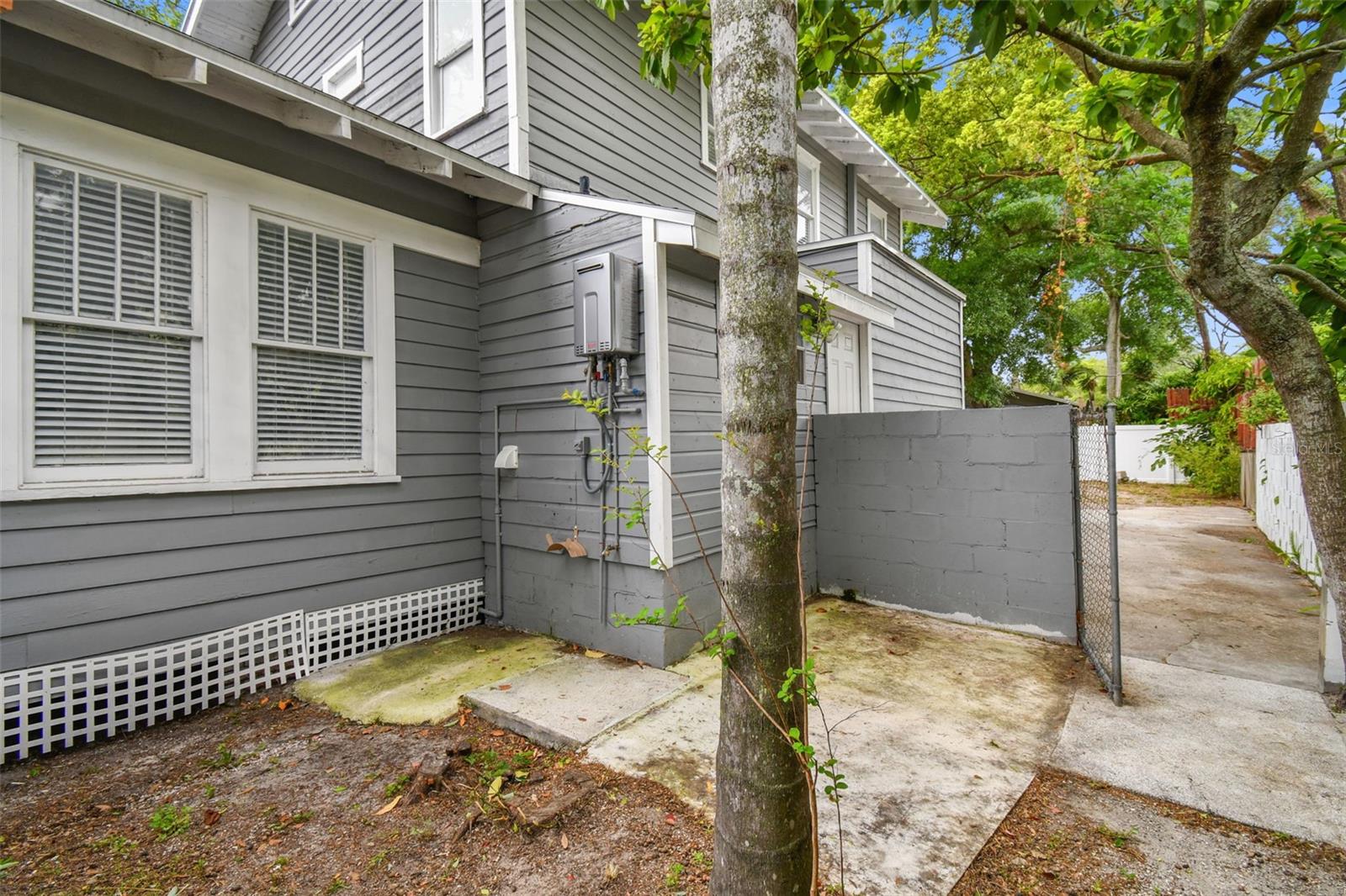 6810 N NAVIN AVE, TAMPA, FL, 33604