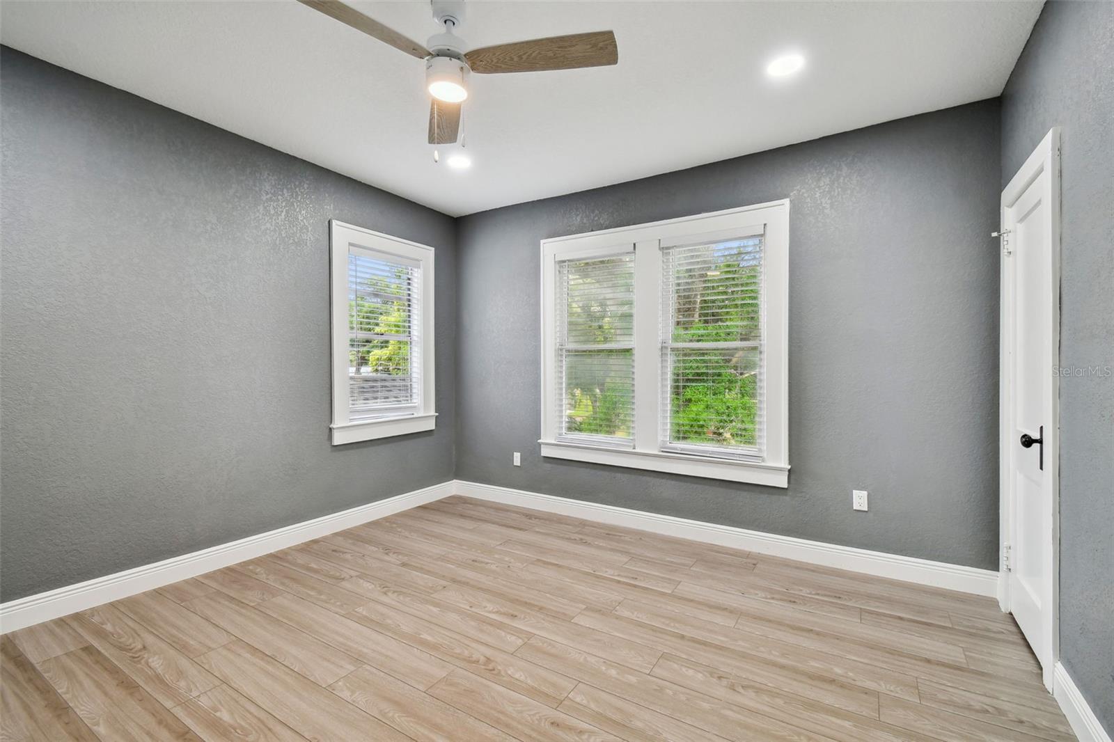 6810 N NAVIN AVE, TAMPA, FL, 33604