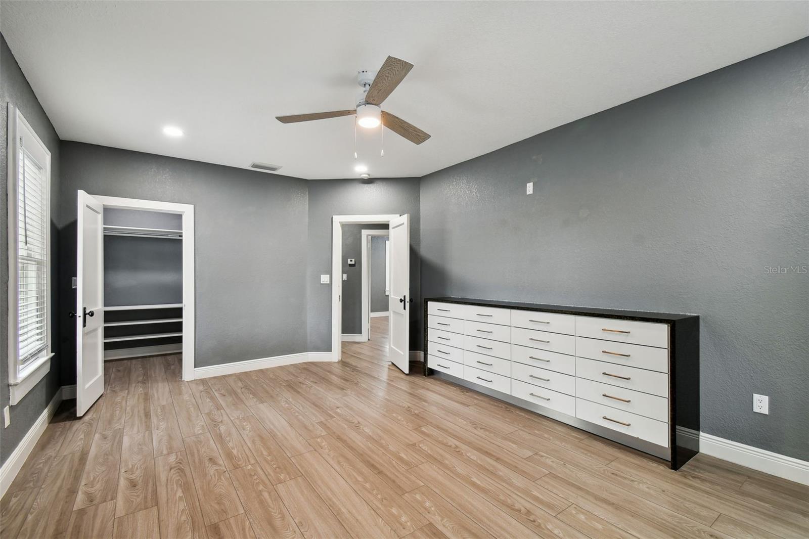 6810 N NAVIN AVE, TAMPA, FL, 33604