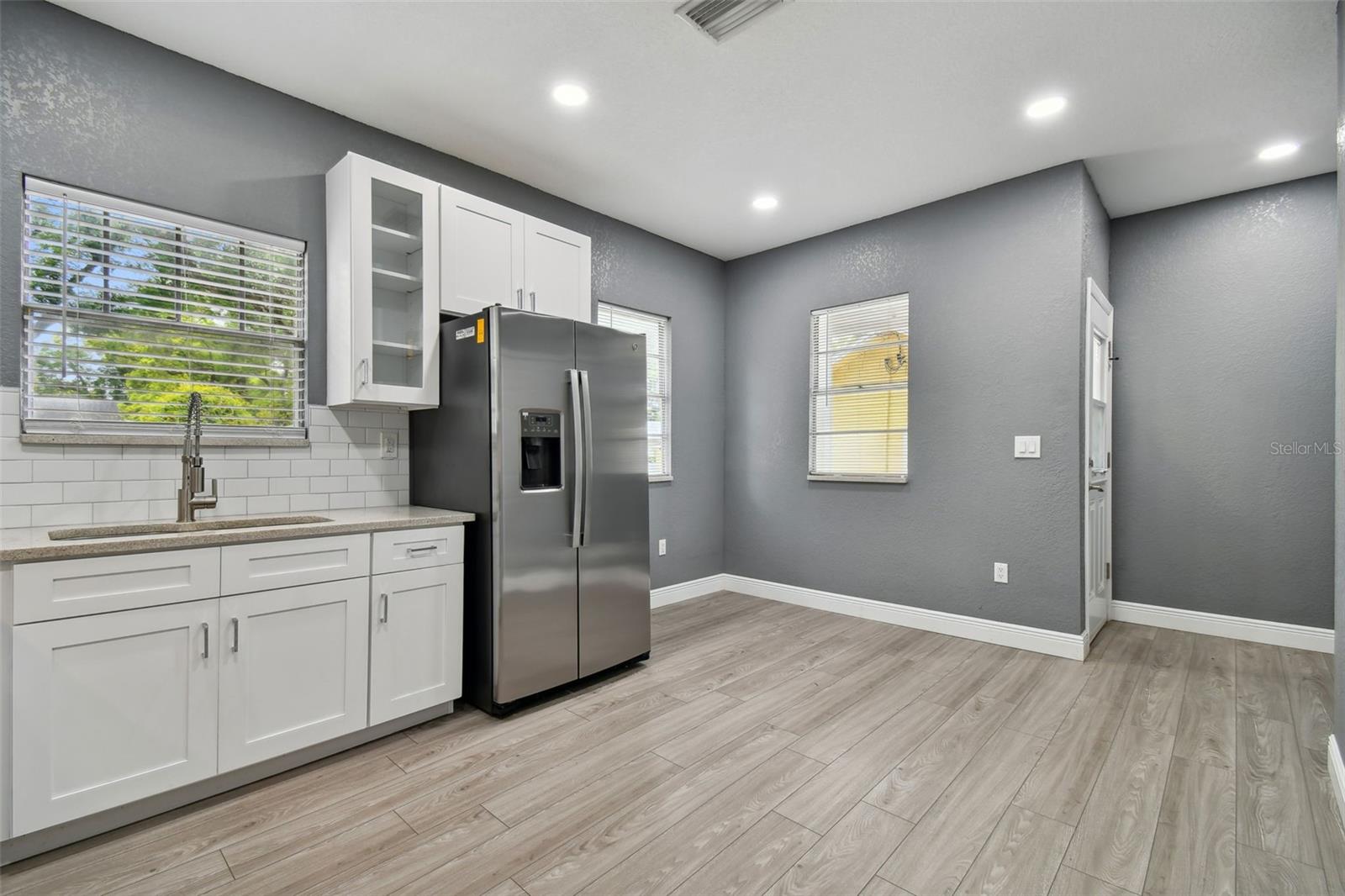 6810 N NAVIN AVE, TAMPA, FL, 33604