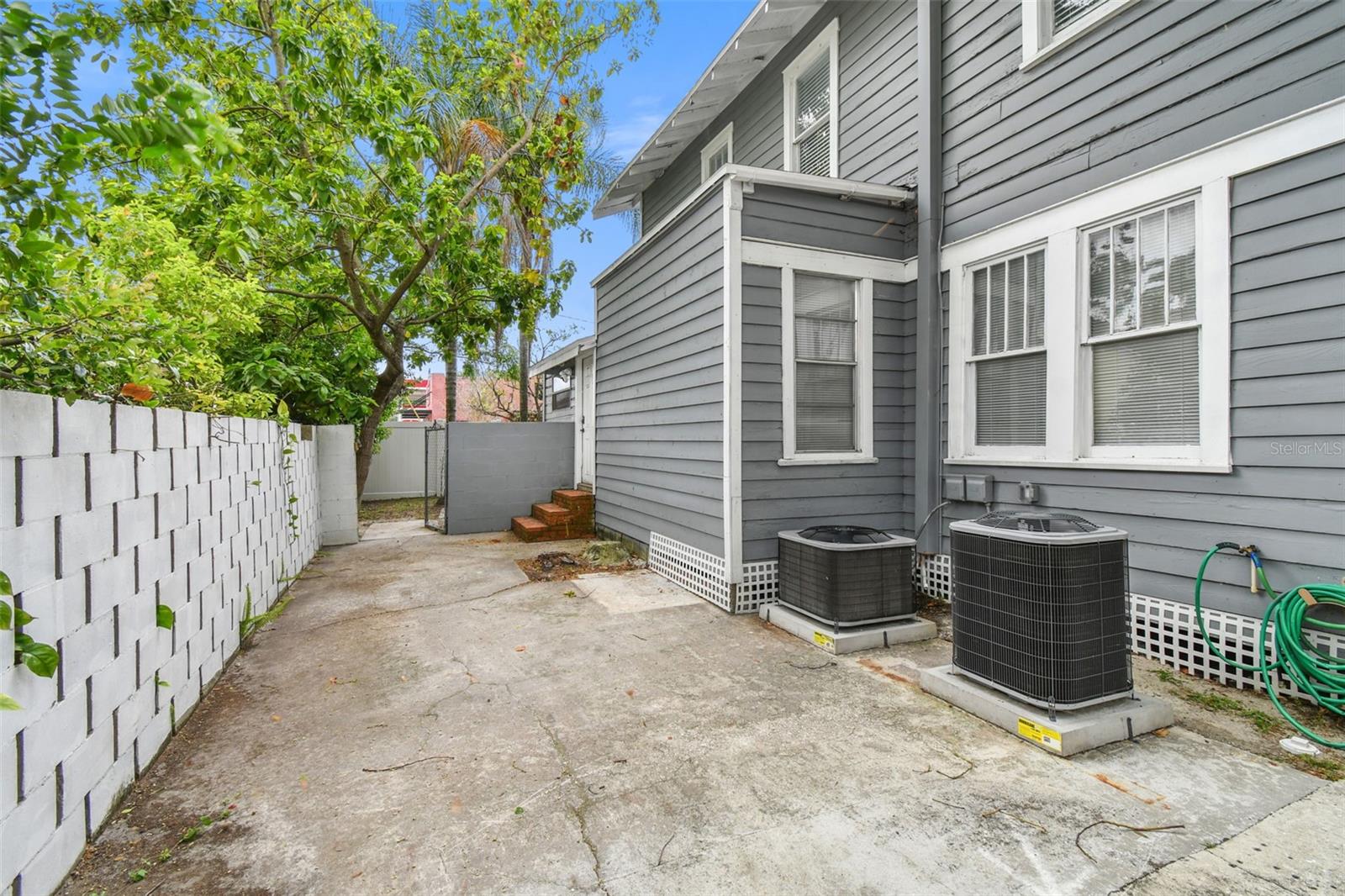 6810 N NAVIN AVE, TAMPA, FL, 33604