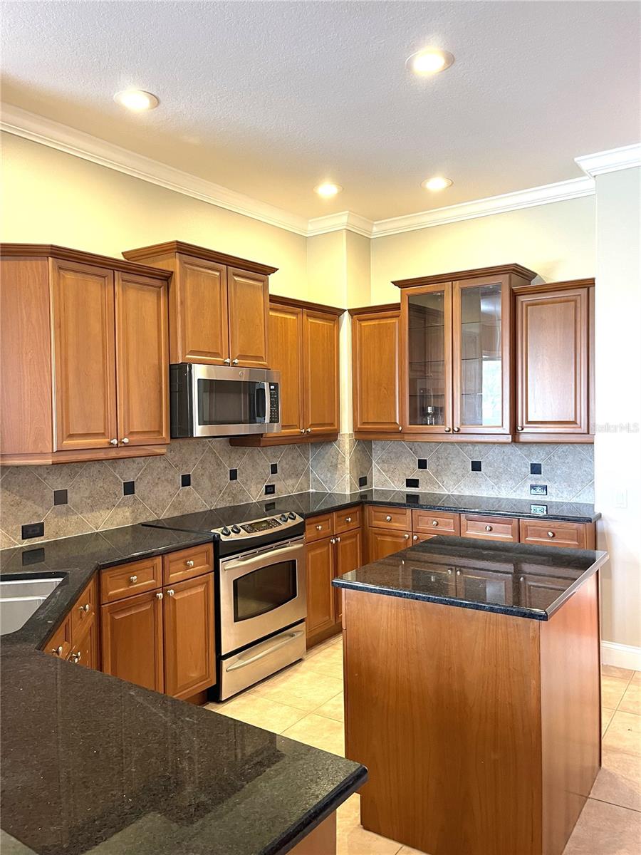 1209 VISTA HILLS DR, LAKELAND, FL, 33813