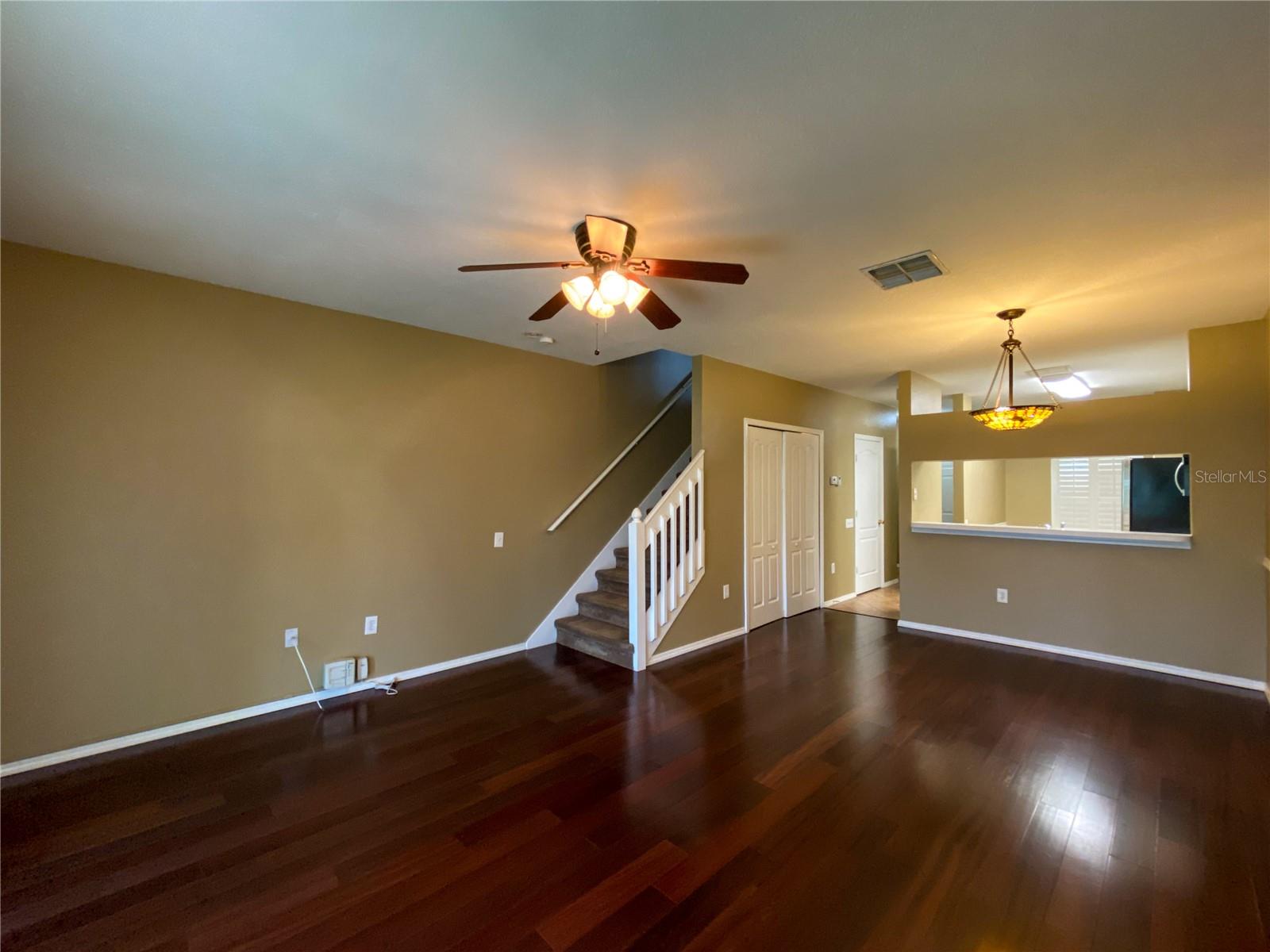 30305 LACLEDES LN, WESLEY CHAPEL, FL, 33543