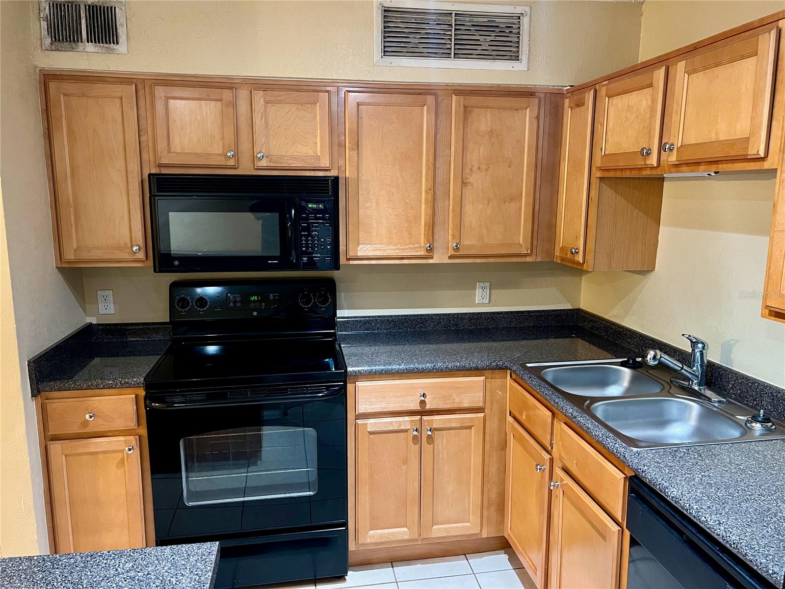 375 LAKE ONTARIO CT #203, ALTAMONTE SPRINGS, FL, 32701