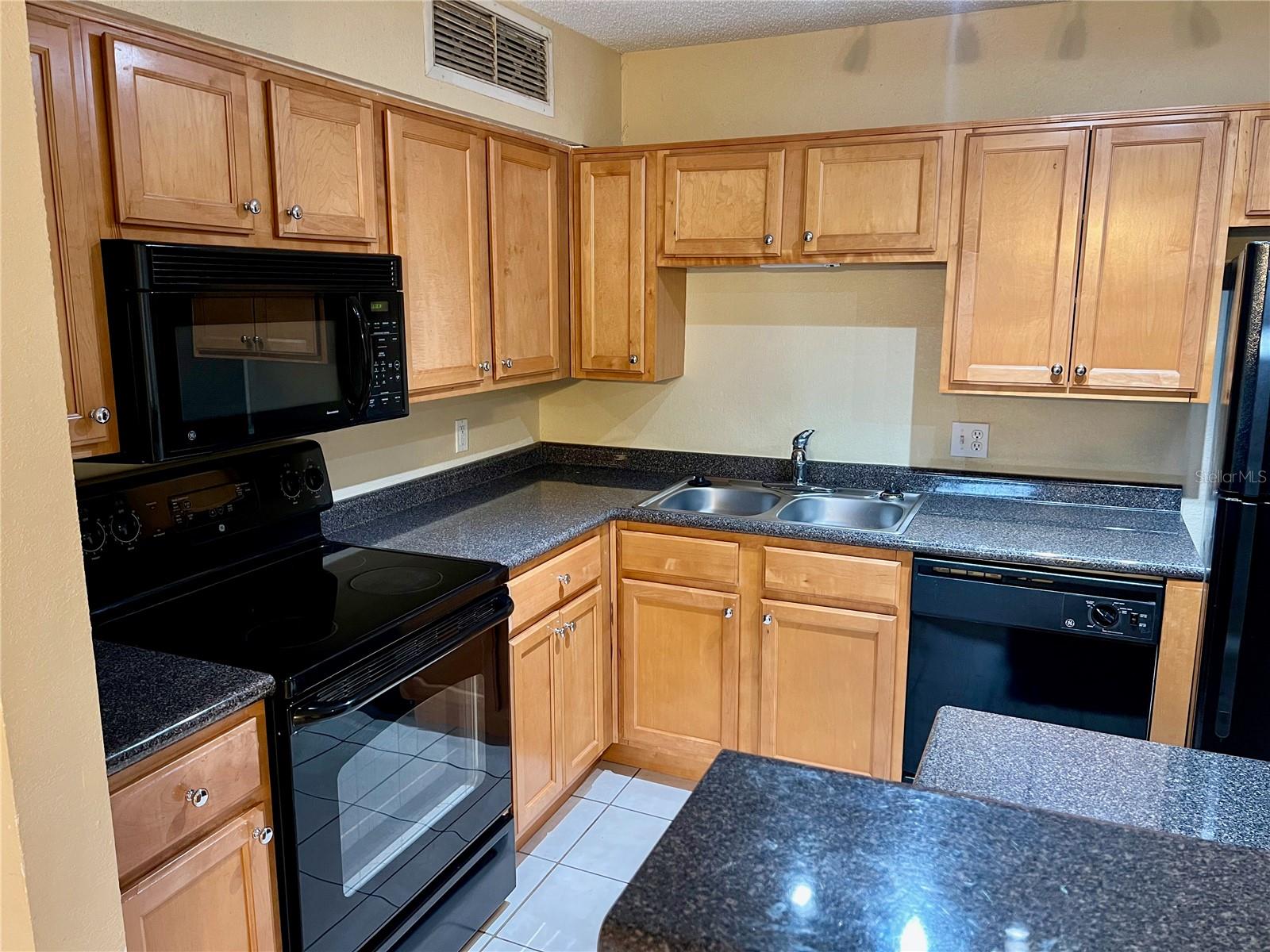 375 LAKE ONTARIO CT #203, ALTAMONTE SPRINGS, FL, 32701