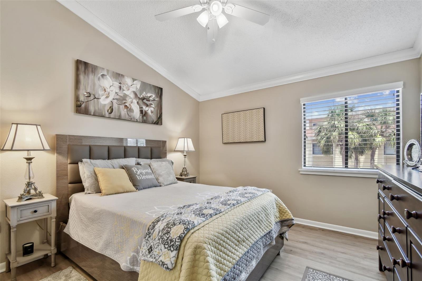 511 SANDY HOOK RD, TREASURE ISLAND, FL, 33706