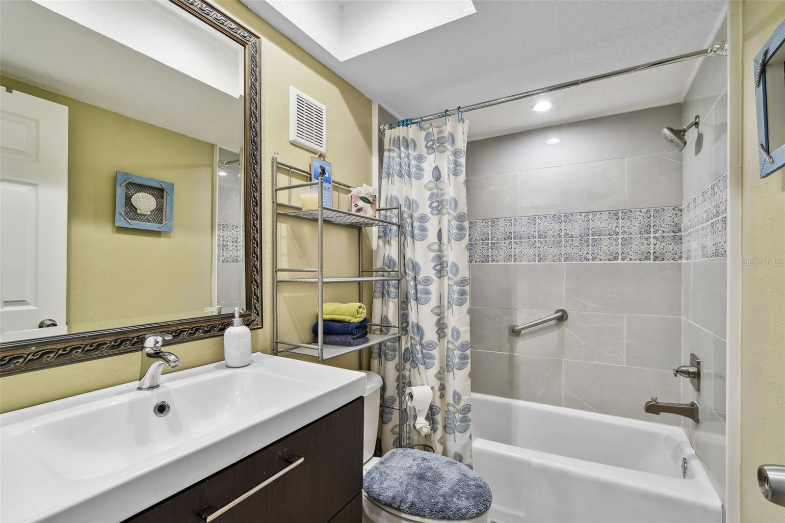 511 SANDY HOOK RD, TREASURE ISLAND, FL, 33706