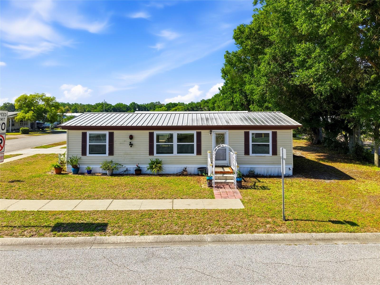 3933 SARAH DR, WESLEY CHAPEL, FL, 33543