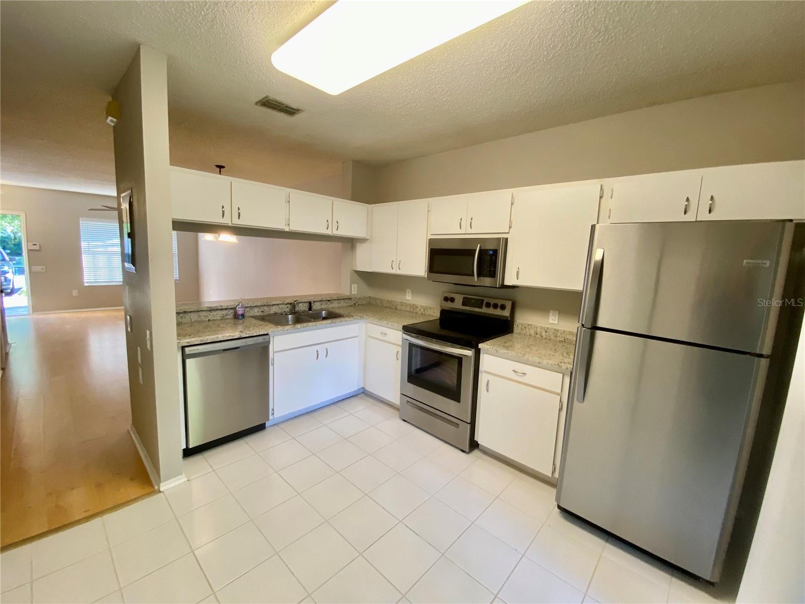 12415 BERKELEY SQUARE DR, TAMPA, FL, 33626
