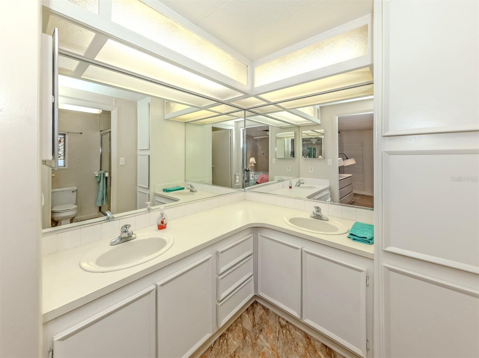 132 MARTINIQUE RD, NORTH PORT, FL, 34287