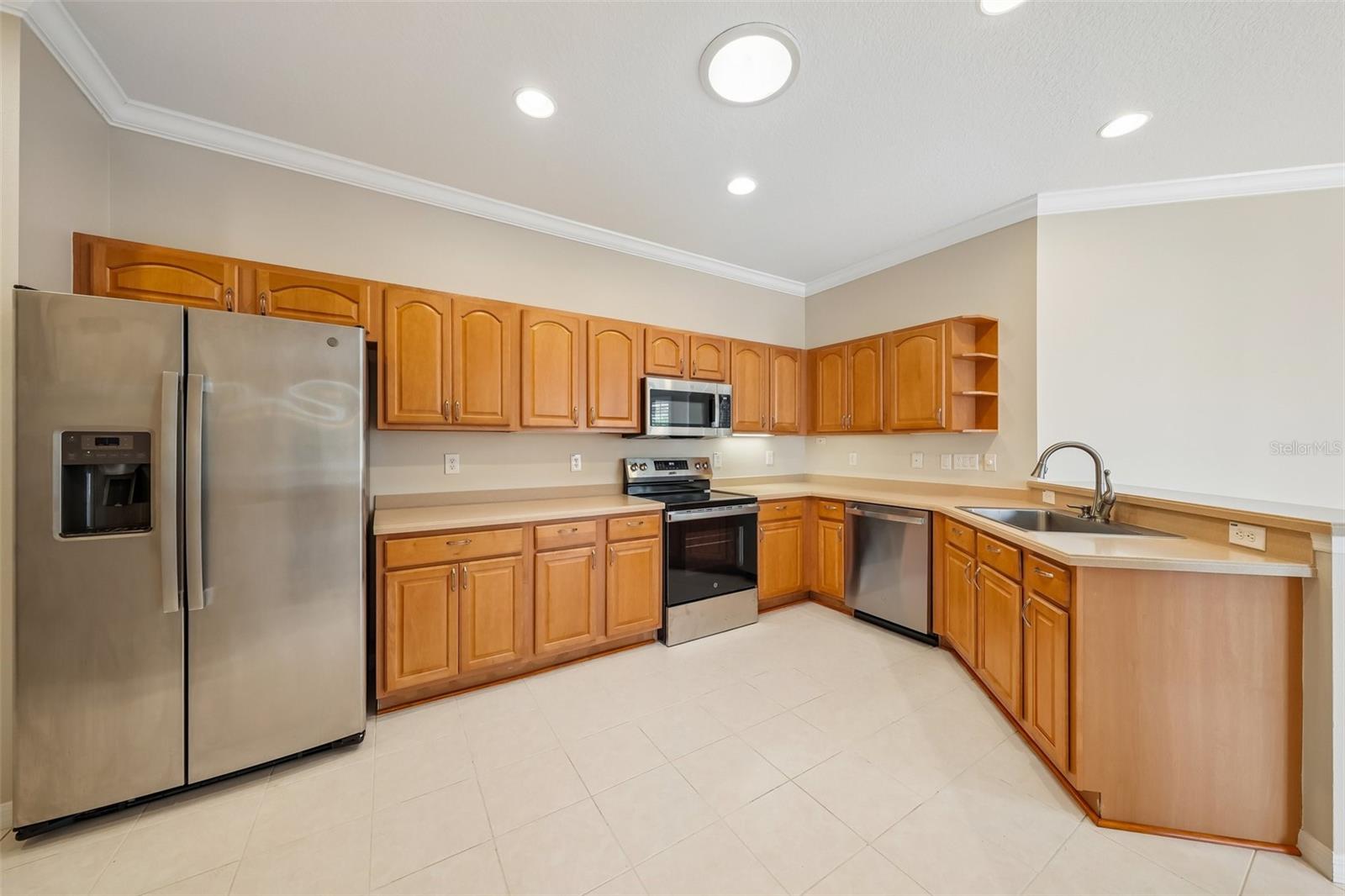 3244 CHAPEL CREEK CIR, WESLEY CHAPEL, FL, 33544
