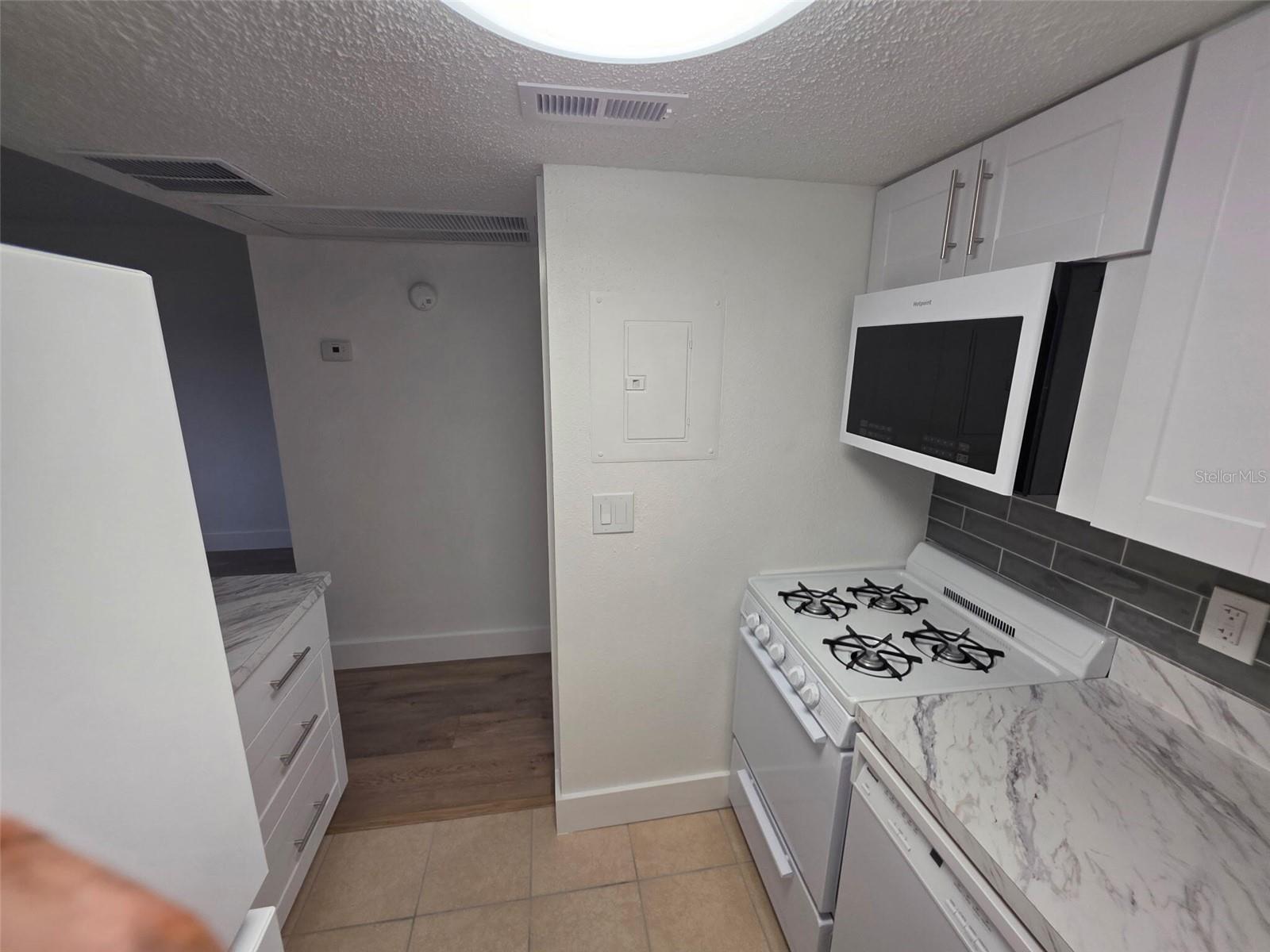 139 OYSTER BAY CIR #300, ALTAMONTE SPRINGS, FL, 32701