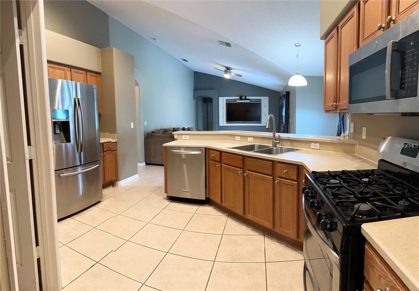 16016 BLOSSOM HILL LOOP, CLERMONT, FL, 34714