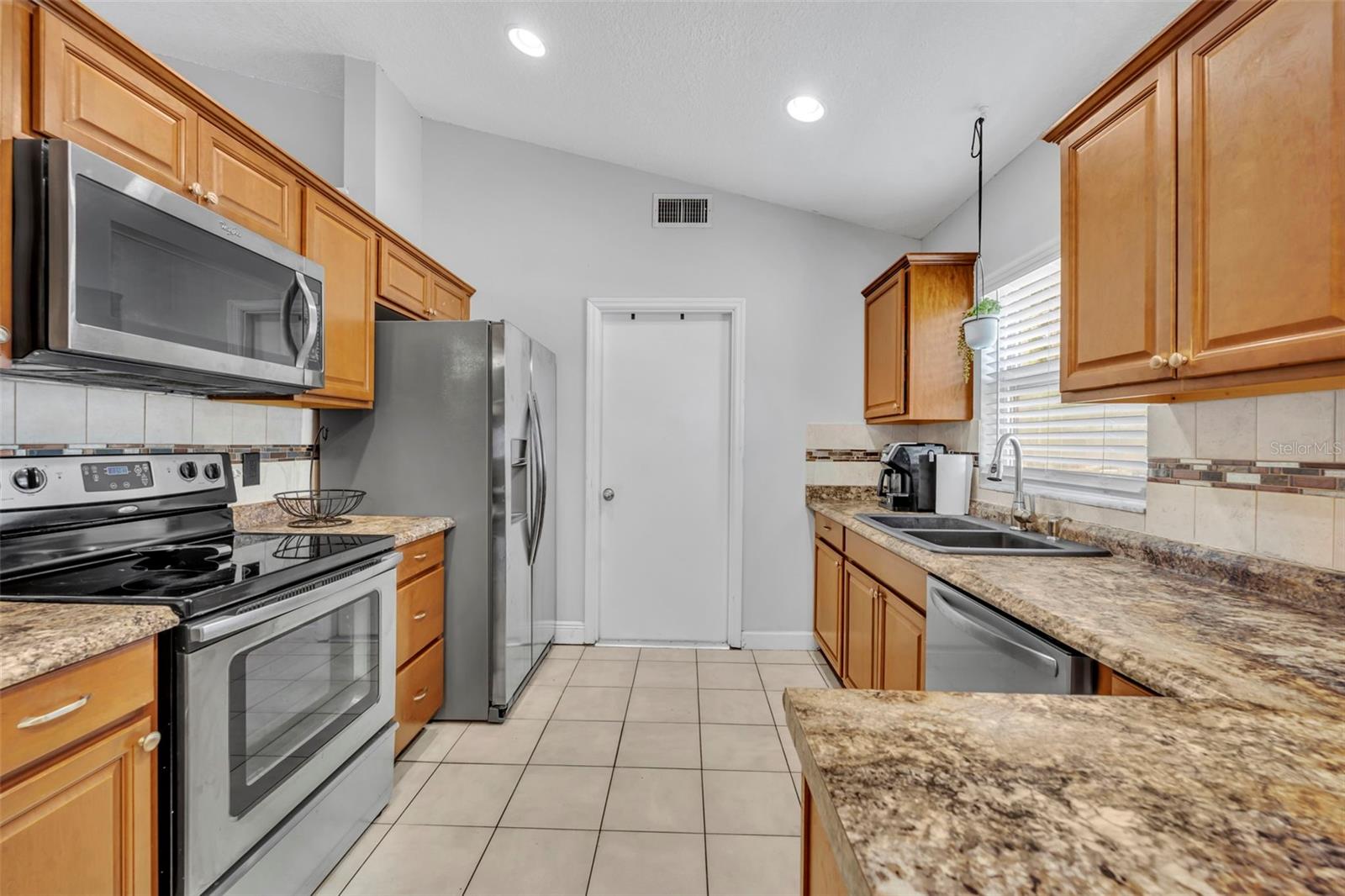 1921 BLUE FOX CT, ORLANDO, FL, 32825
