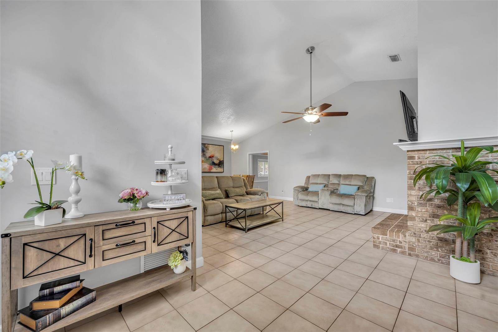 1921 BLUE FOX CT, ORLANDO, FL, 32825