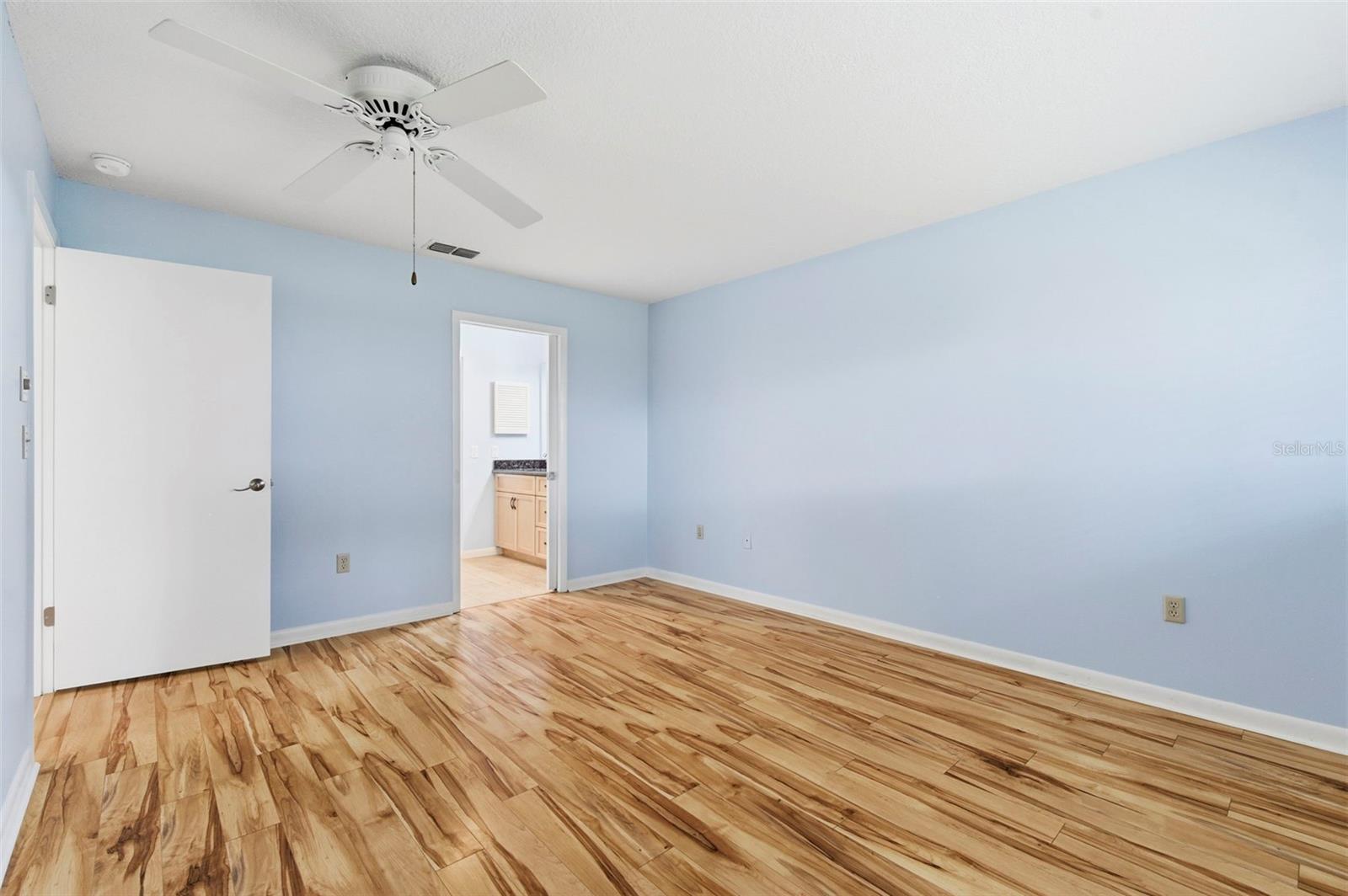 2733 COUNTRYSIDE BLVD #108, CLEARWATER, FL, 33761