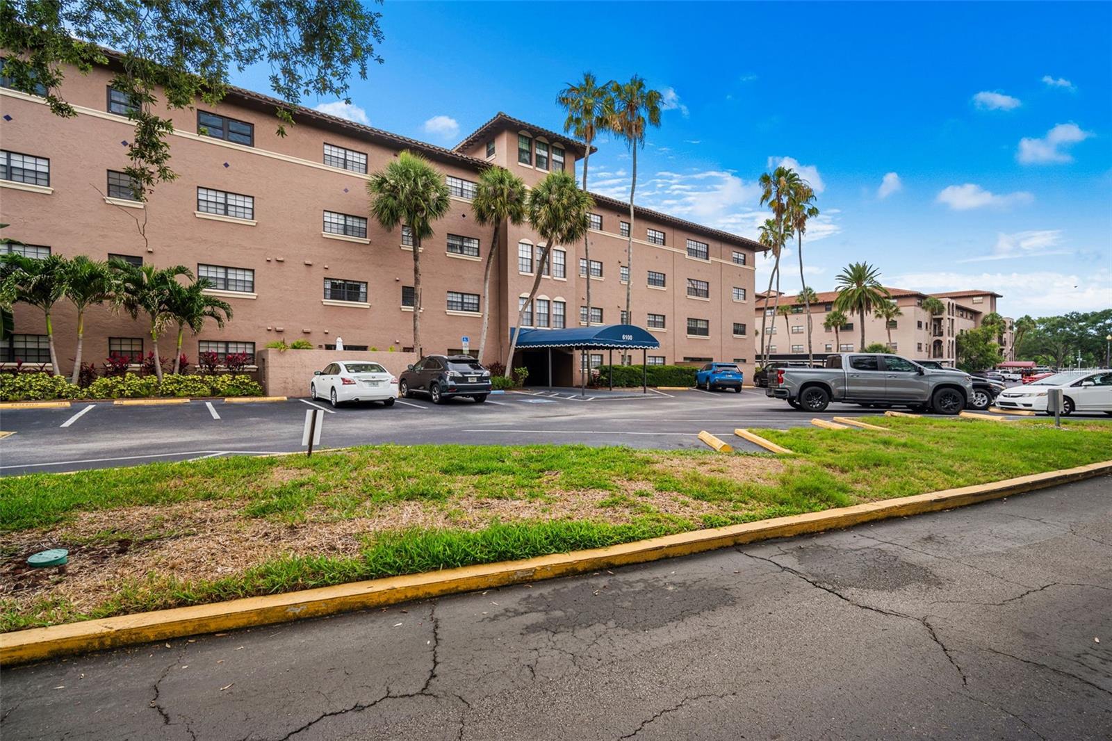 6100 GULFPORT BLVD S #402, GULFPORT, FL, 33707