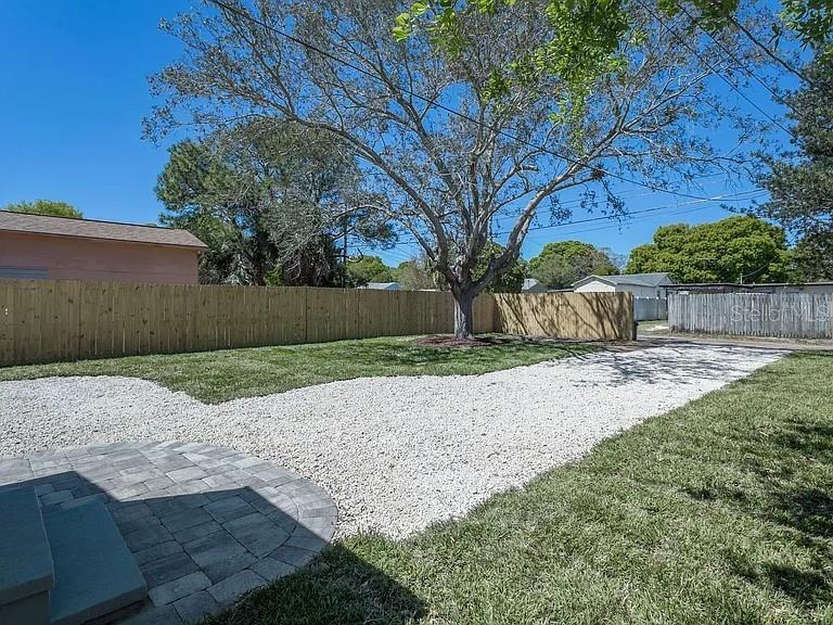 1411 34TH AVE N, ST PETERSBURG, FL, 33704