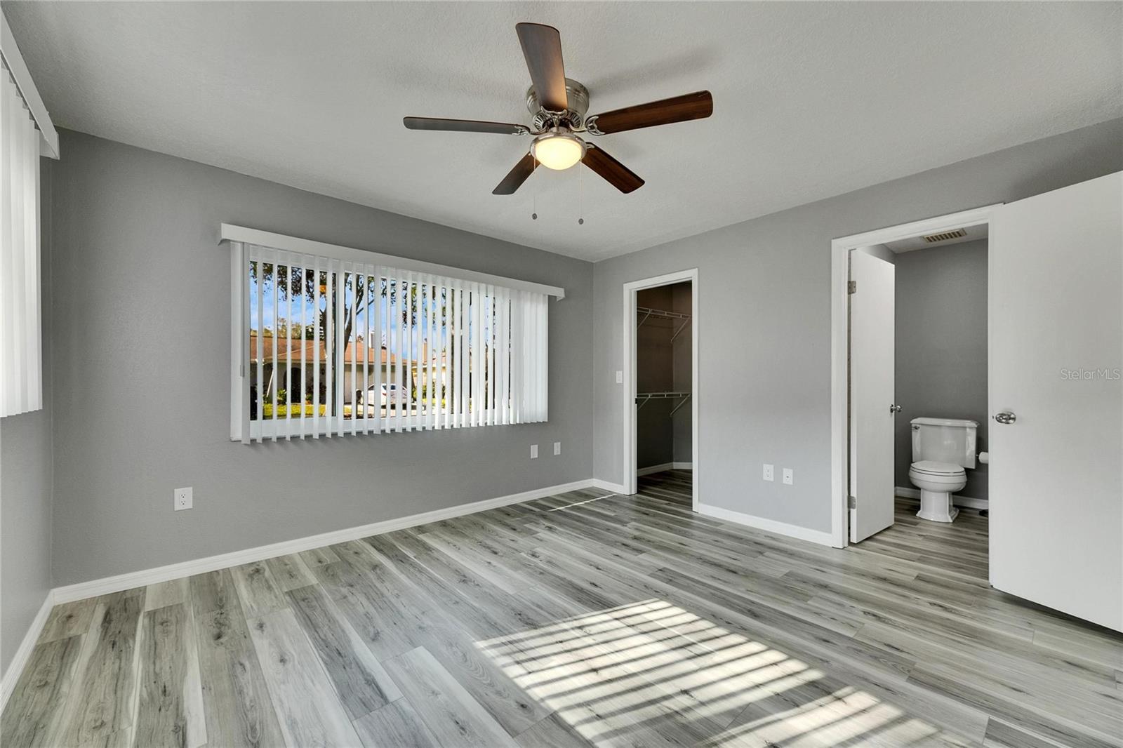 1691 E ORANGECREST AVE, PALM HARBOR, FL, 34683